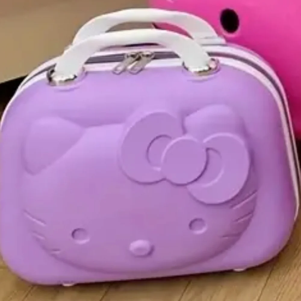 Hello Kitty Hard Shell Case - Picture 5 of 5